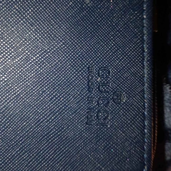 Gucci Dark Blue Textured Wallet - Picture 2 of 2